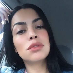 Meet your Posher, Renata